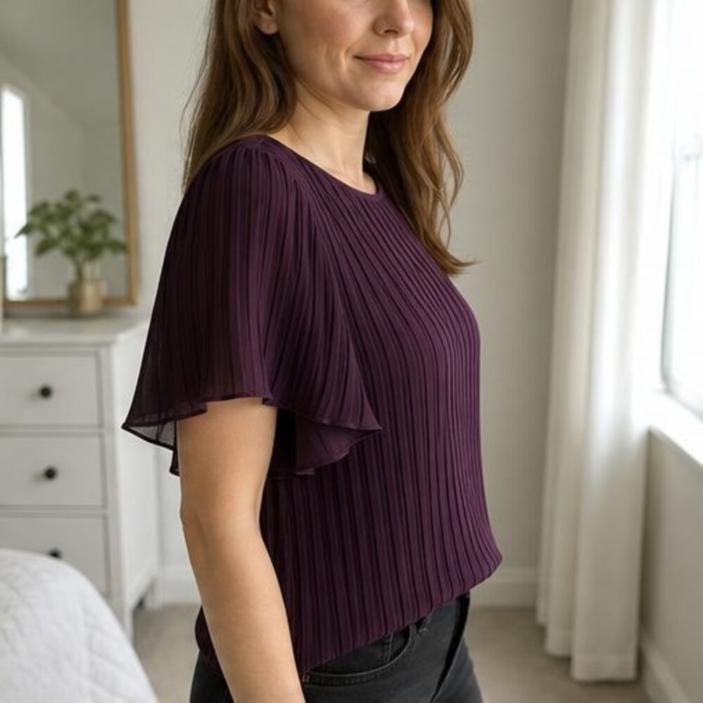 Lilac Lace Trim Top - Picture 3 of 6